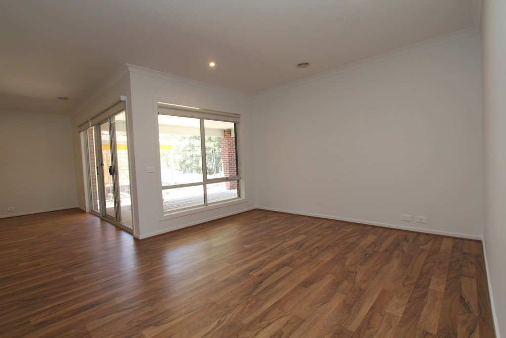 31 Limetree Way LAKE GARDENS 6