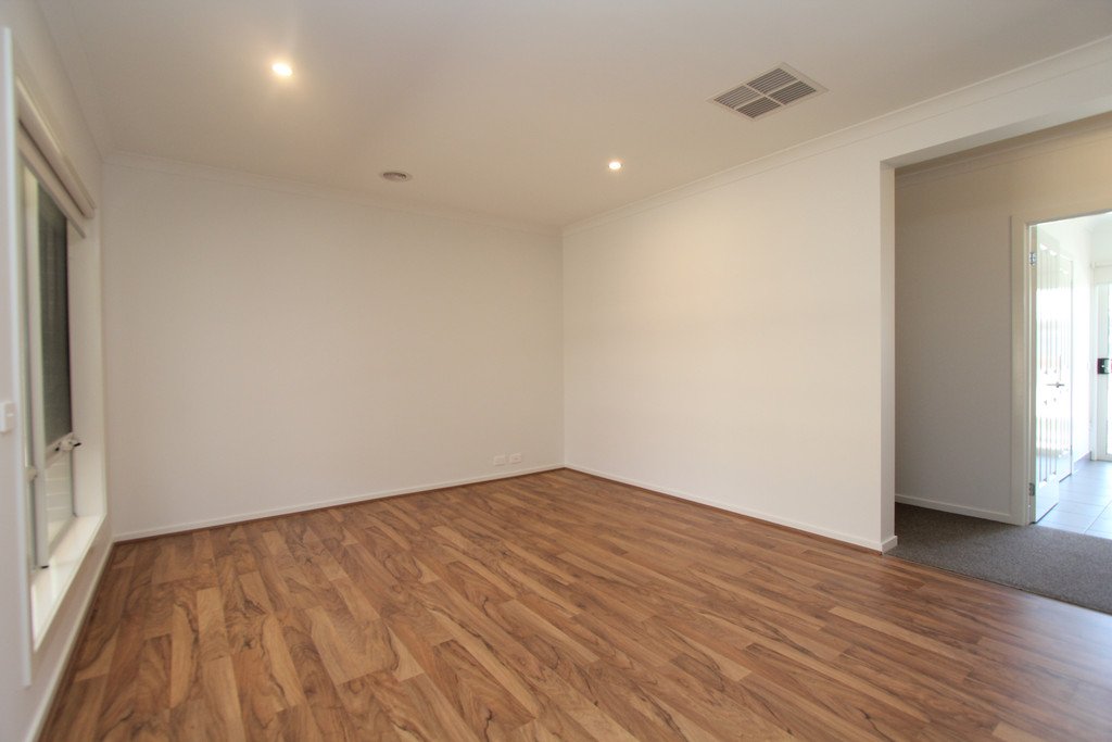 31 Limetree Way LAKE GARDENS 7