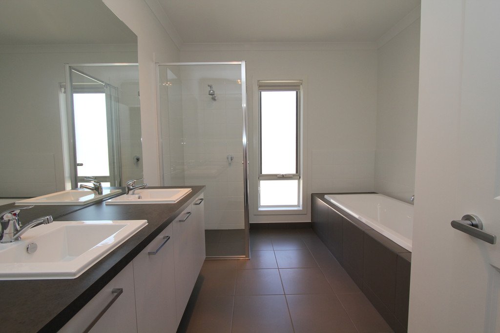 31 Limetree Way LAKE GARDENS 15