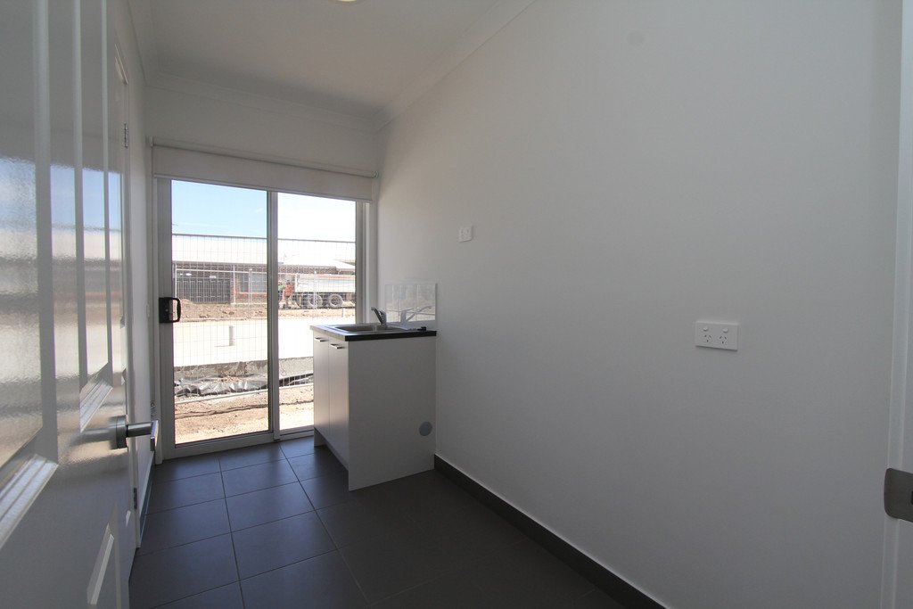 31 Limetree Way LAKE GARDENS 17