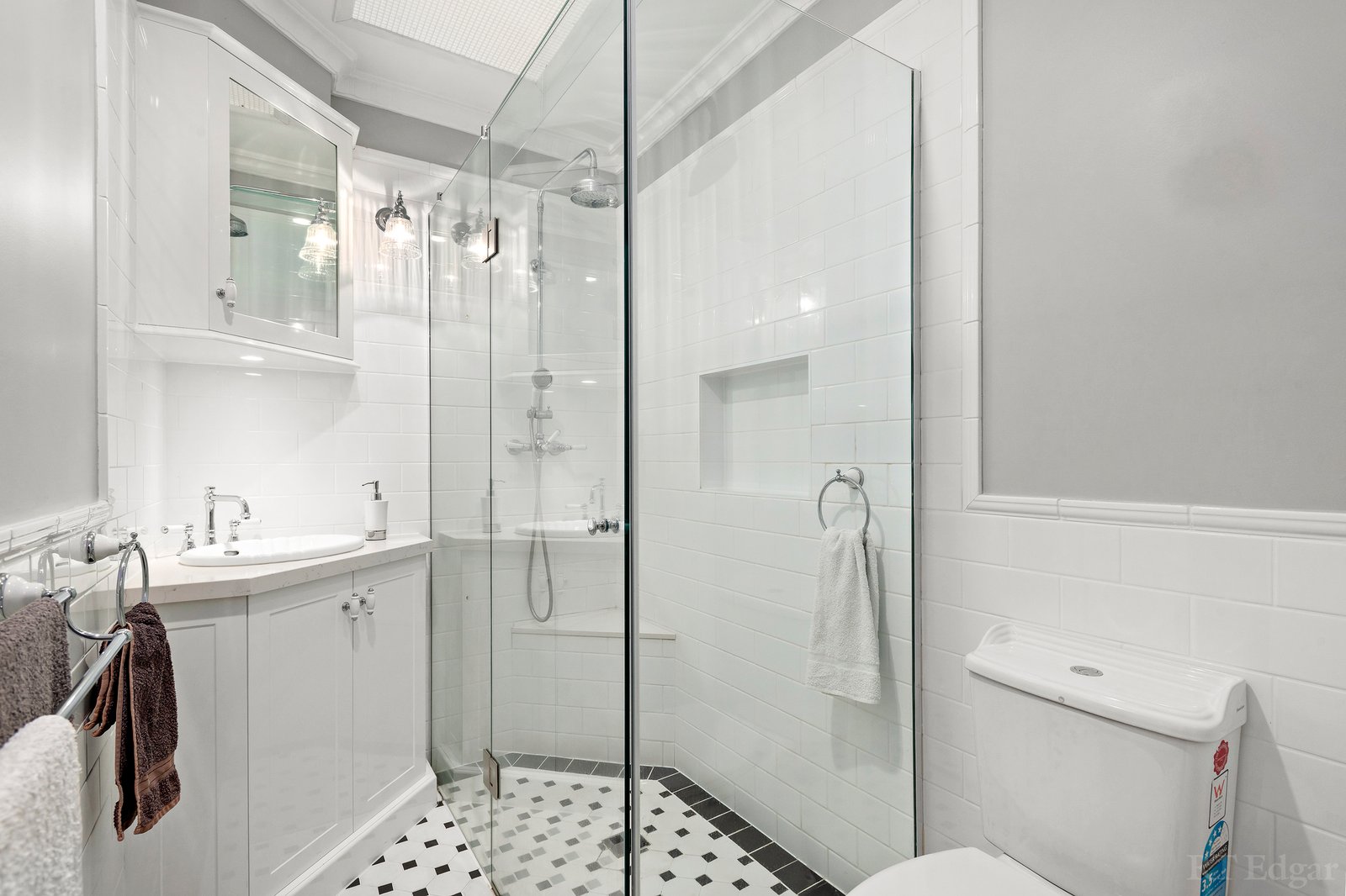 Real Estate and Property in 31 Malmsbury Street, Kew, VIC