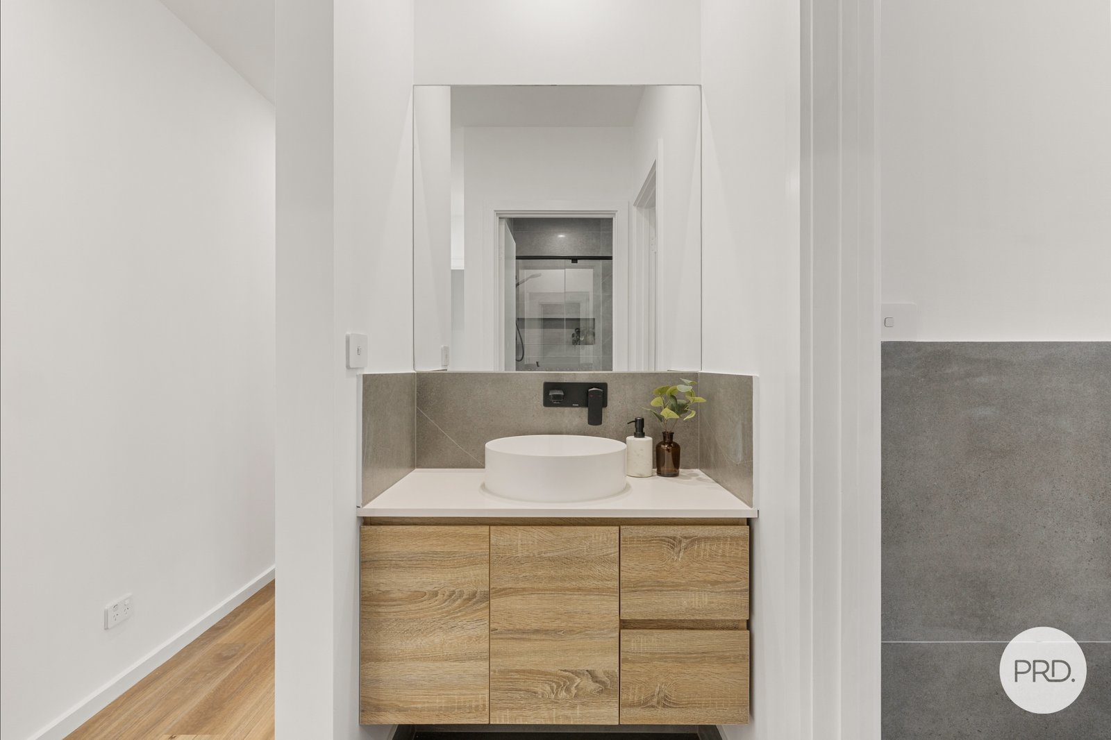 31 Mari Funaki Street WHITLAM 20