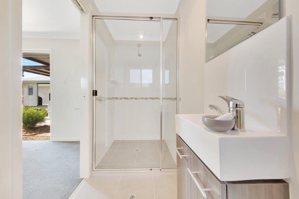 31 Mcleod St  BOYNE ISLAND 16