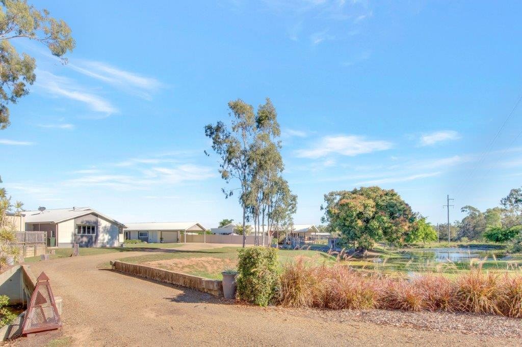 31 Mcleod St  BOYNE ISLAND 23