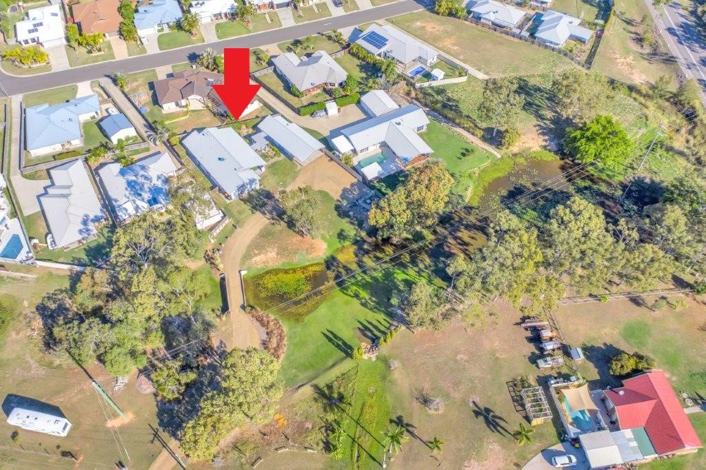 31 Mcleod St  BOYNE ISLAND 27