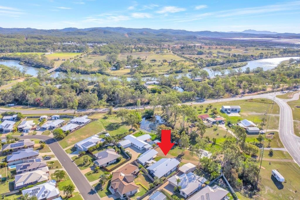 31 Mcleod St  BOYNE ISLAND 32