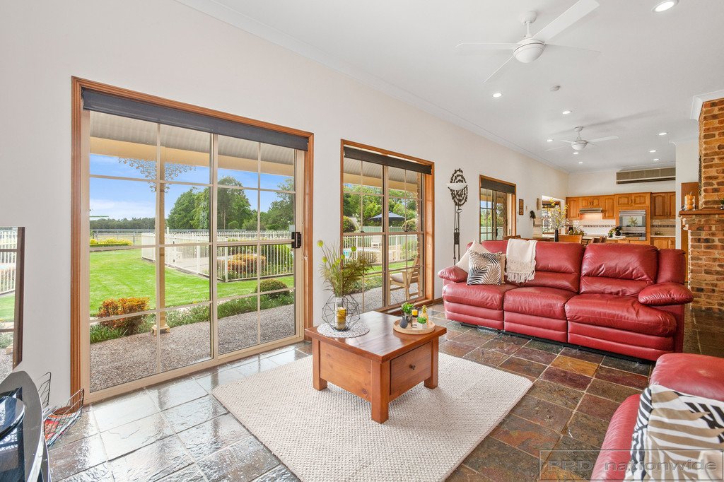 31 Nilands Lane WOODBERRY 8