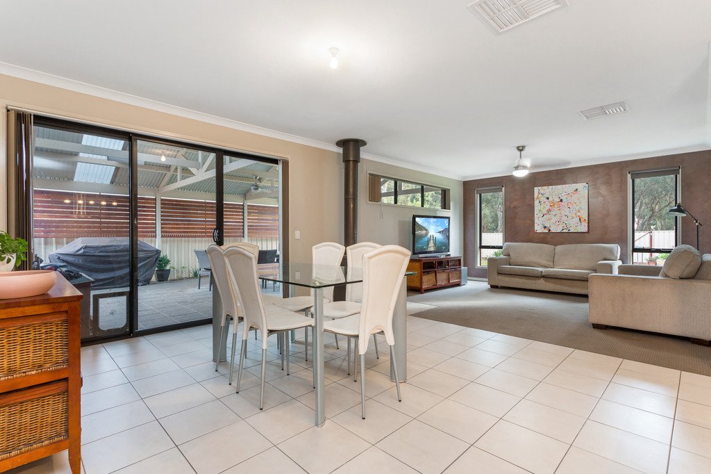 31 Oscar Drive MARONG 9
