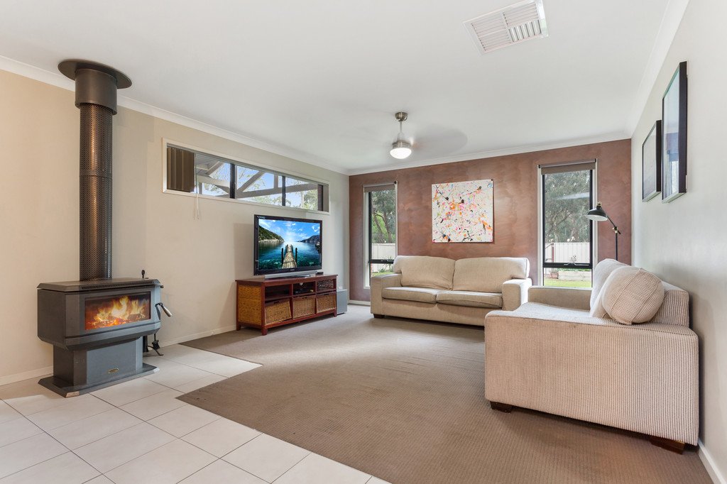 31 Oscar Drive MARONG 10