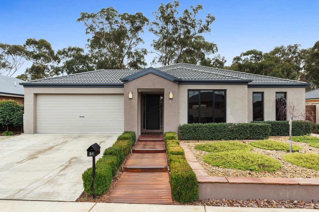 31 Oscar Drive MARONG 13
