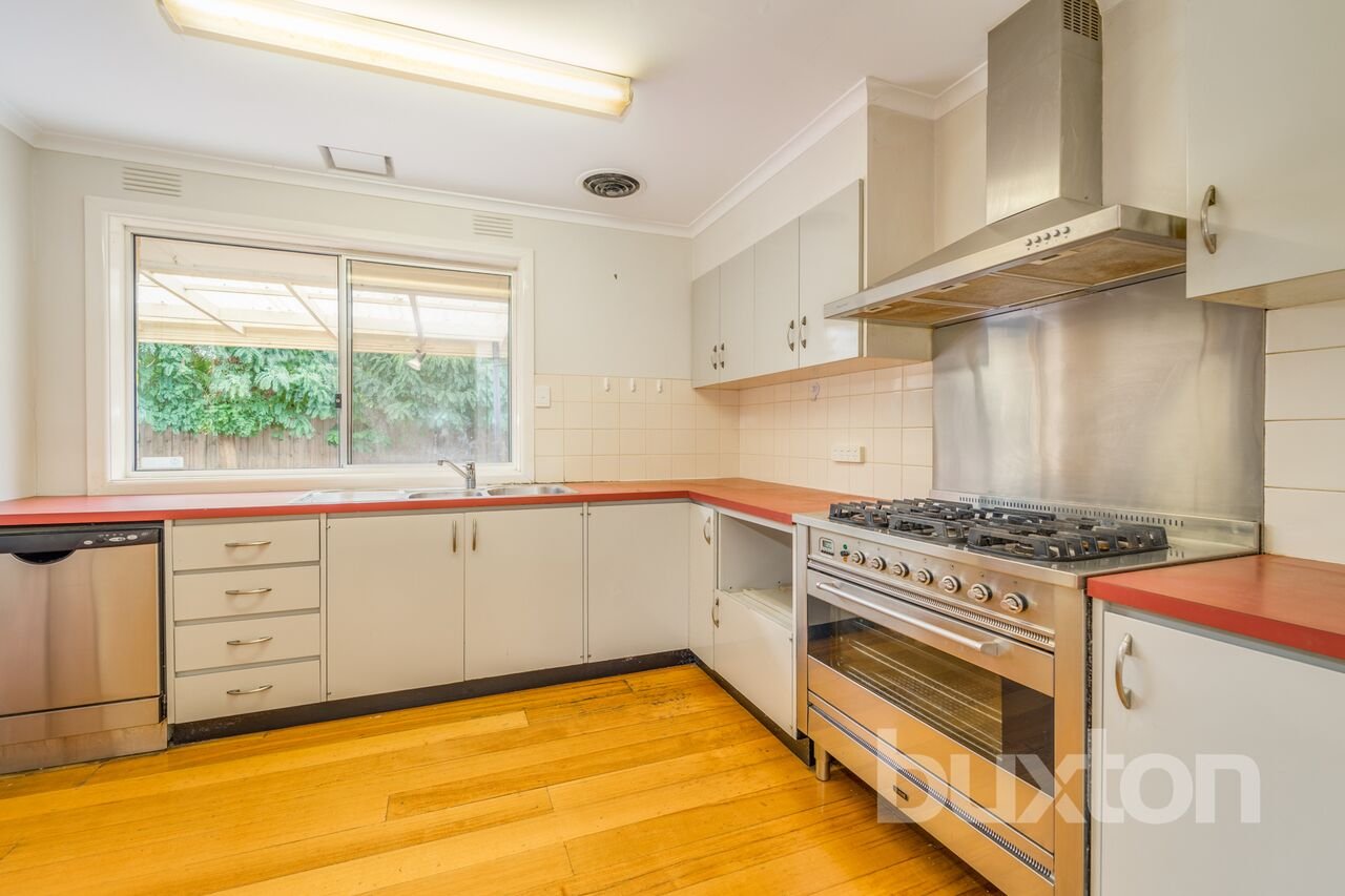 Gallery: 31 Outlook Road
