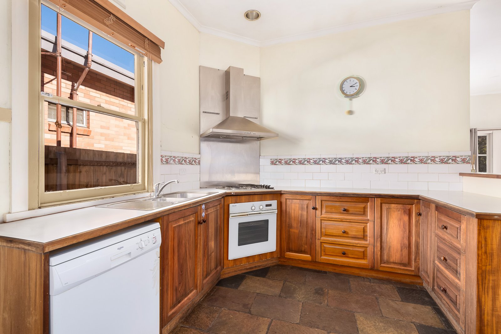 Gallery: 31. Primrose Crescent