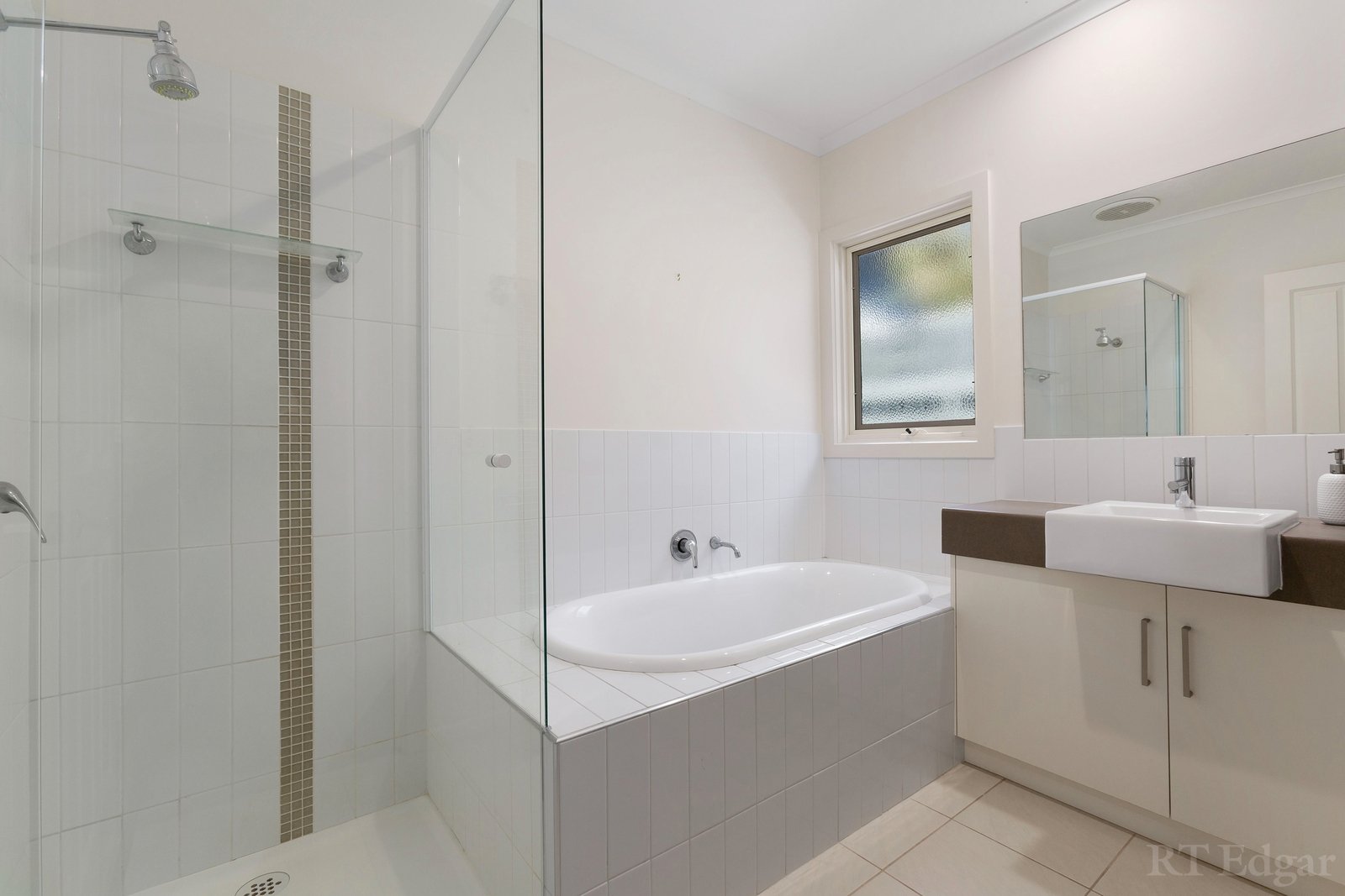 Real Estate and Property in 3/1 Queen Street, Queenscliff, VIC