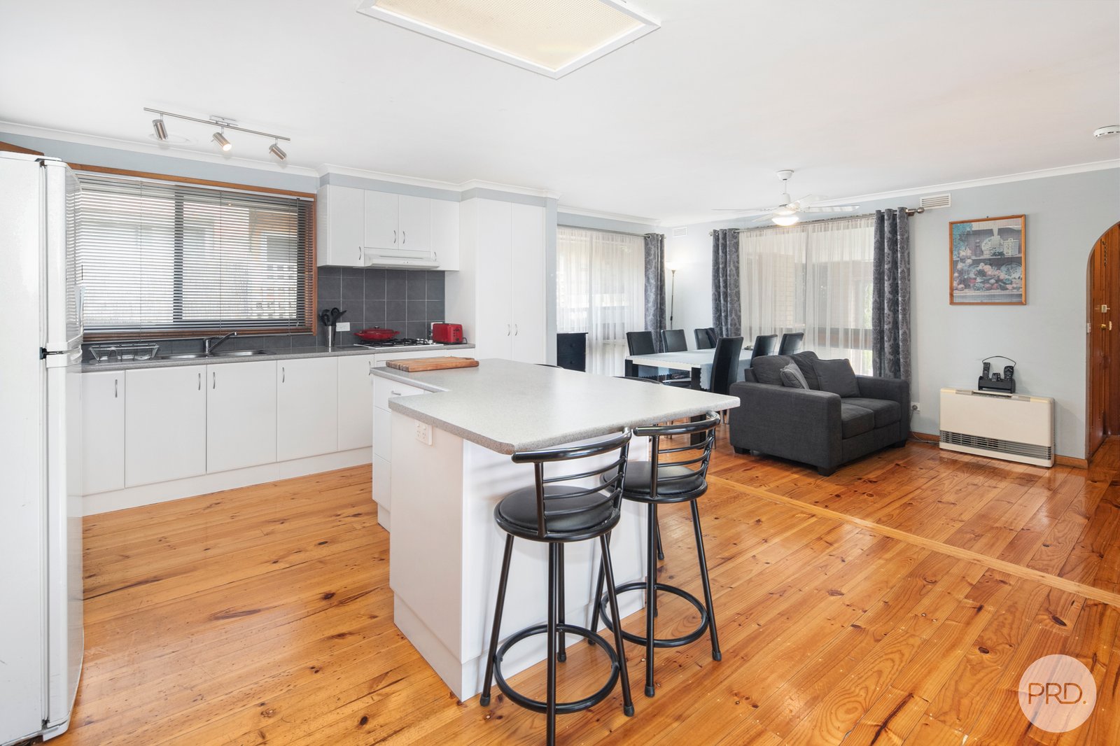 31 Queen Victoria Street NEWINGTON 6