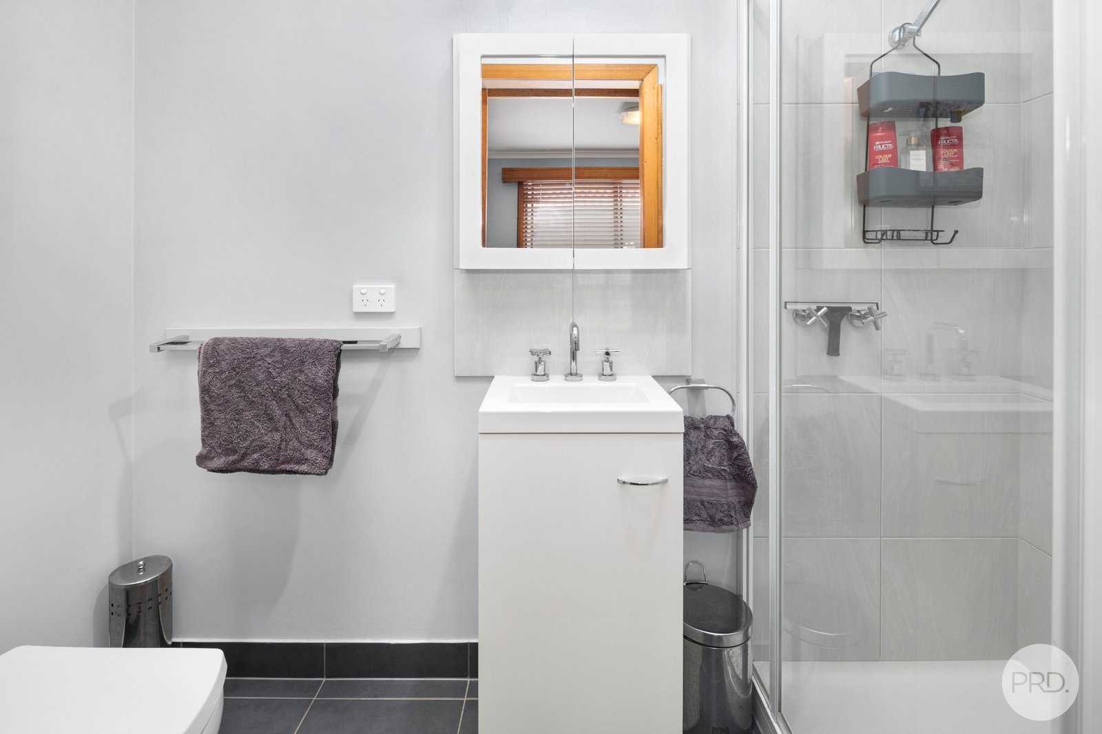 31 Queen Victoria Street NEWINGTON 11