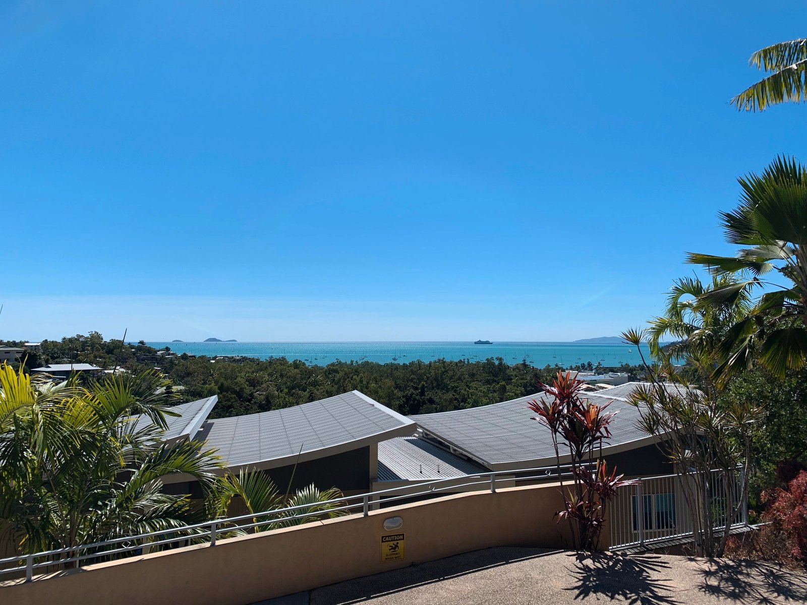 31 Raintree Place AIRLIE BEACH 3