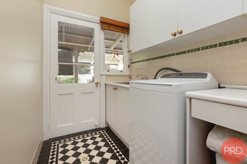 31 Robinia Close LARGS 16