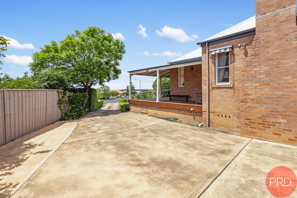 31 Robinia Close LARGS 33