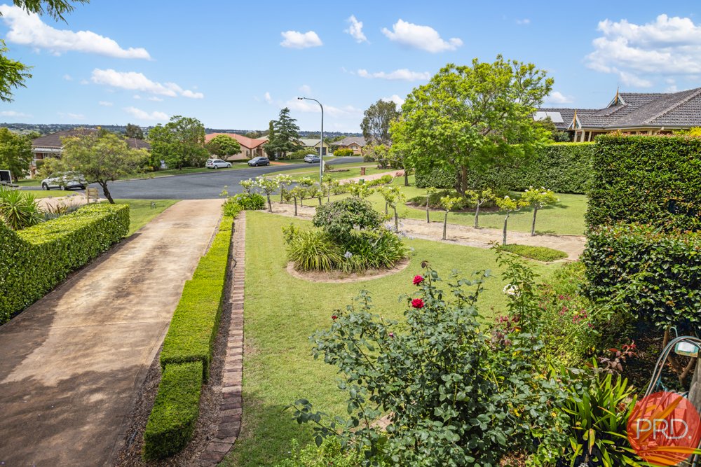 31 Robinia Close LARGS 35