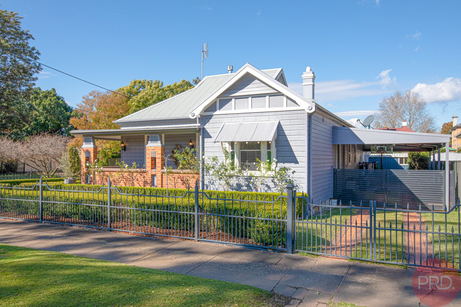 31 Roxburgh Street LORN 4