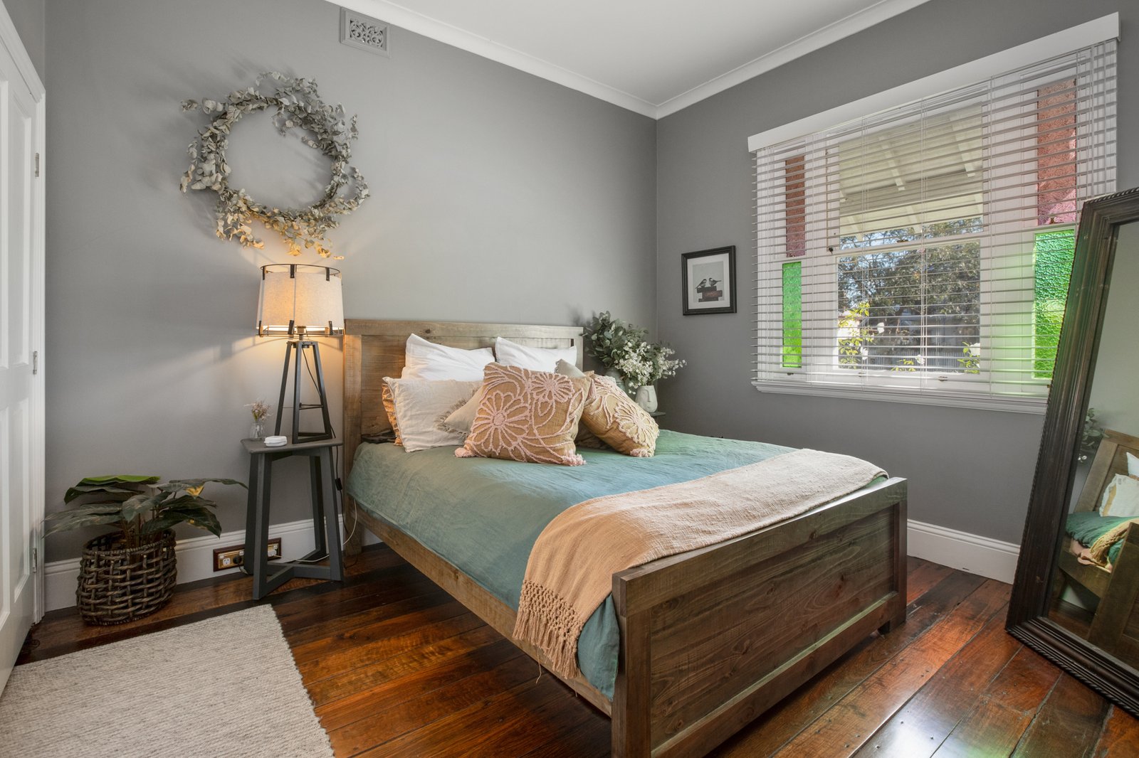 31 Roxburgh Street LORN 10