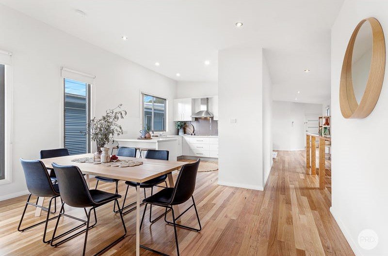 31 Saratoga Avenue CORLETTE 6