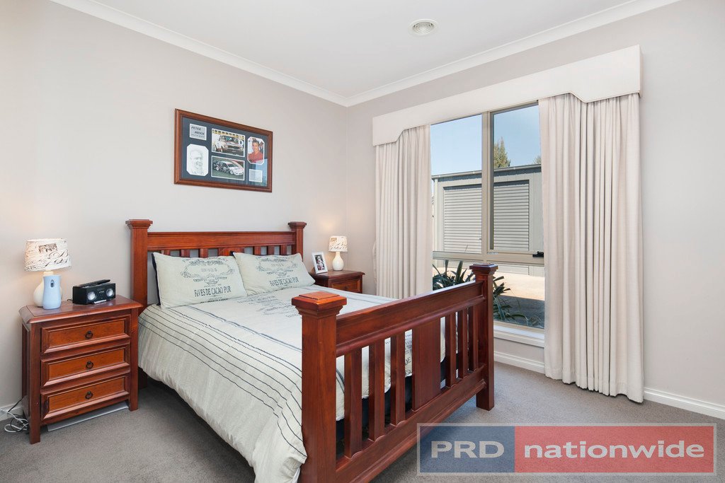 31 Scarborough Crescent ALFREDTON 9