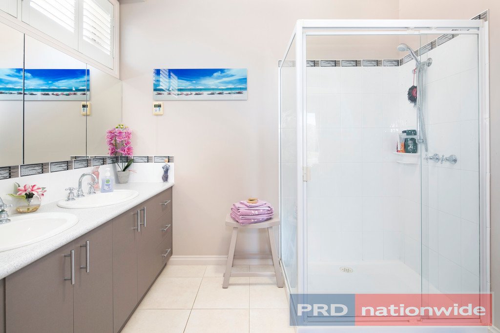 31 Scarborough Crescent ALFREDTON 12