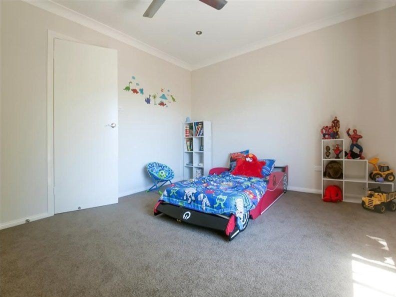 3/1 Shores Close SALAMANDER BAY 11