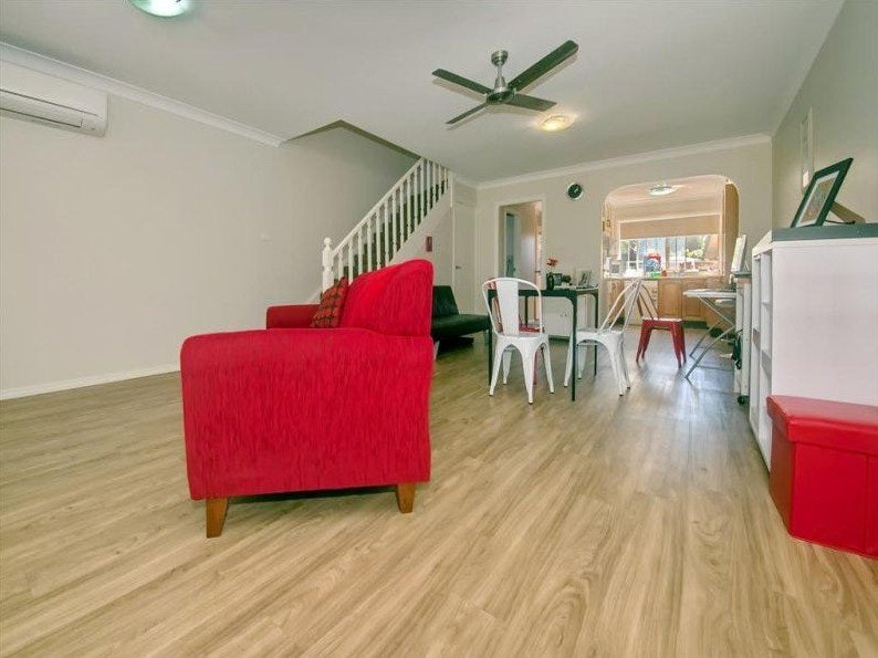 3/1 Shores Close SALAMANDER BAY 2