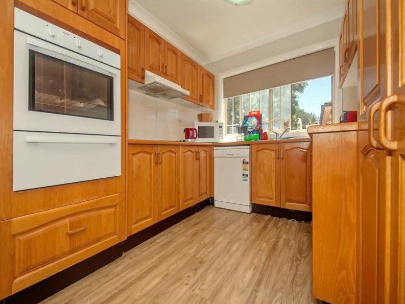 3/1 Shores Close SALAMANDER BAY 4