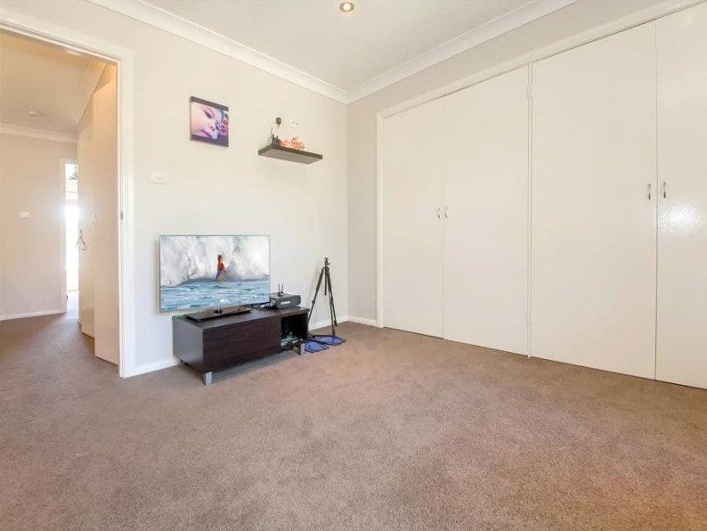 3/1 Shores Close SALAMANDER BAY 10