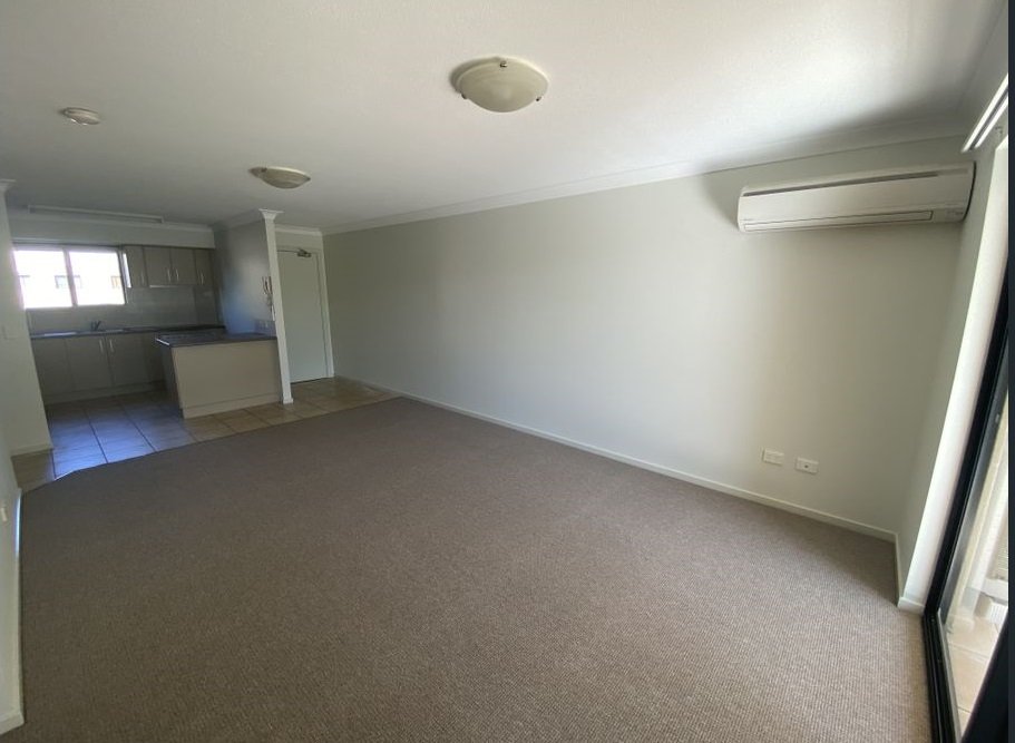 3/1 SHORT Street CABOOLTURE 2