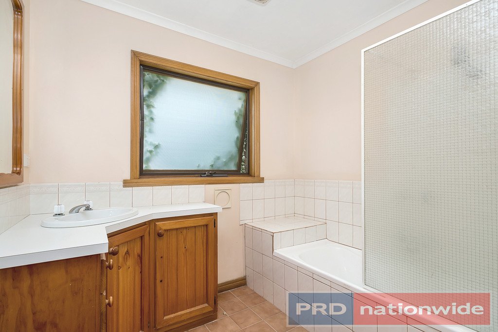 31 Simpson Street BALLAN 9