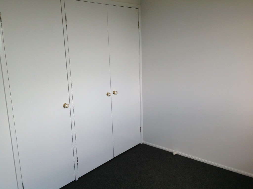 31 SPRINGFIELD AVE  ROSELANDS 8