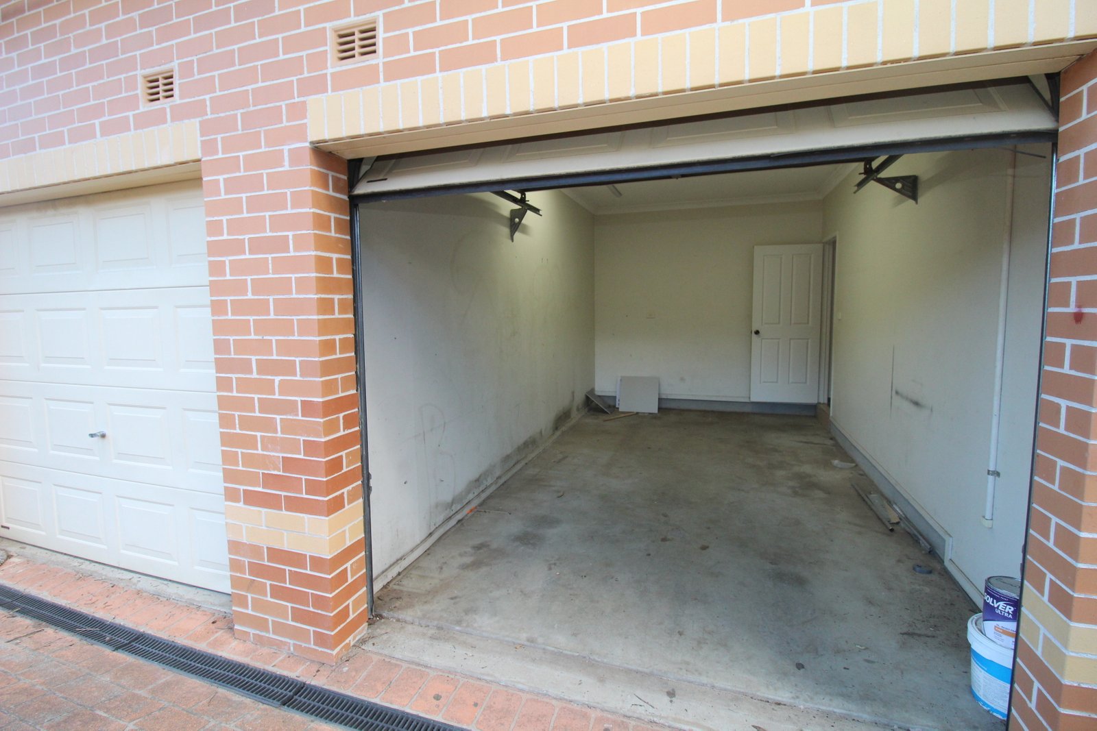 31 Springfield Avenue ROSELANDS 14