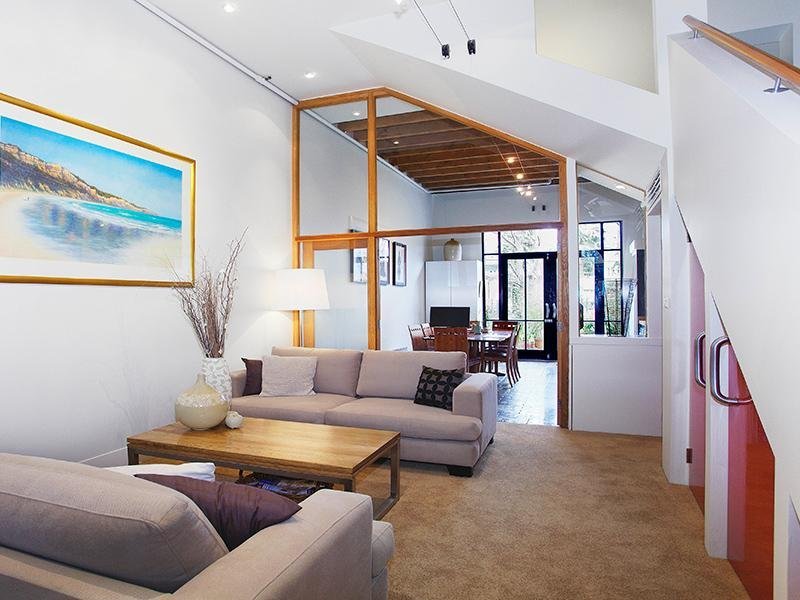 Gallery: 31 Stokes Street