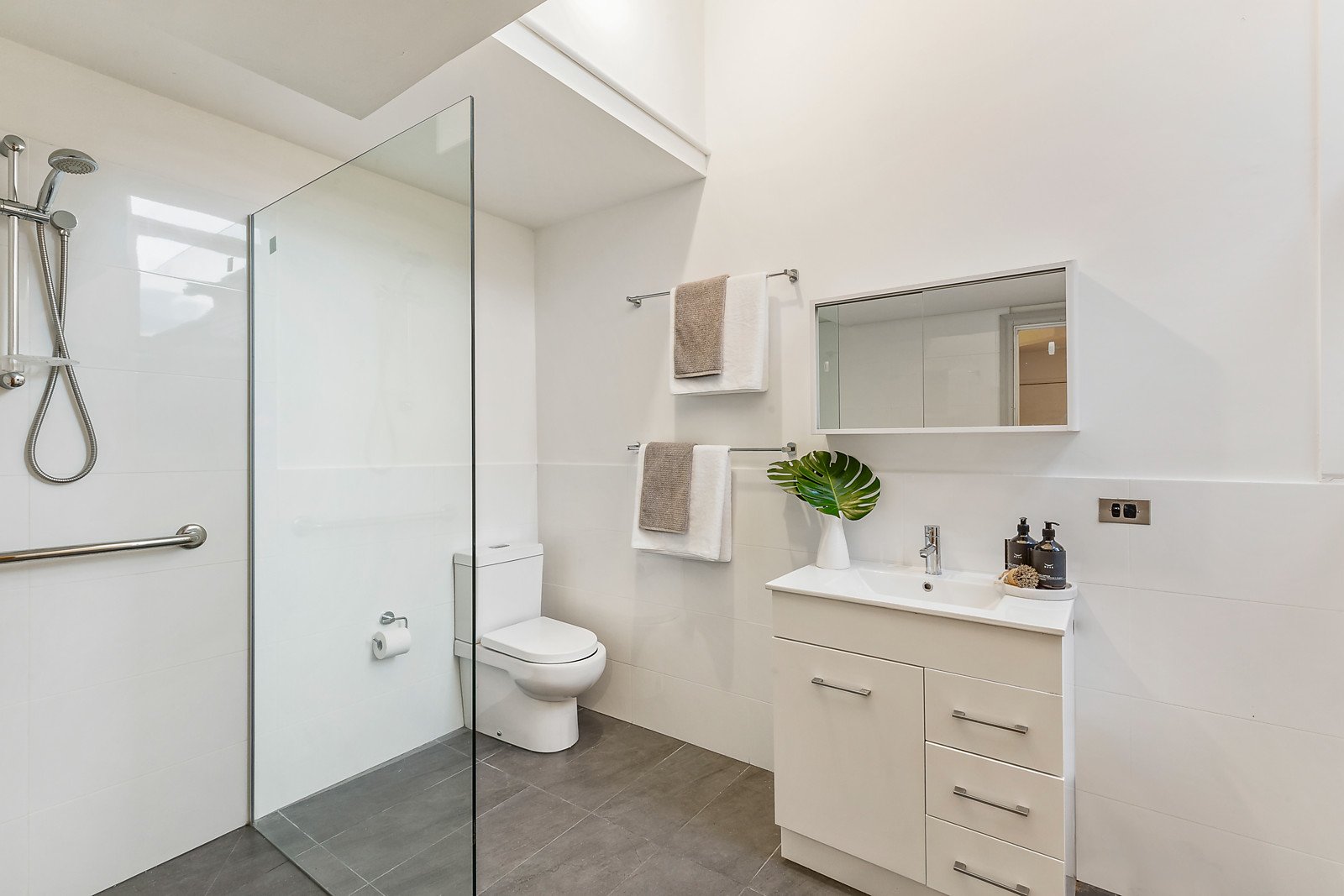 31 Stuart Street, Armadale, VIC