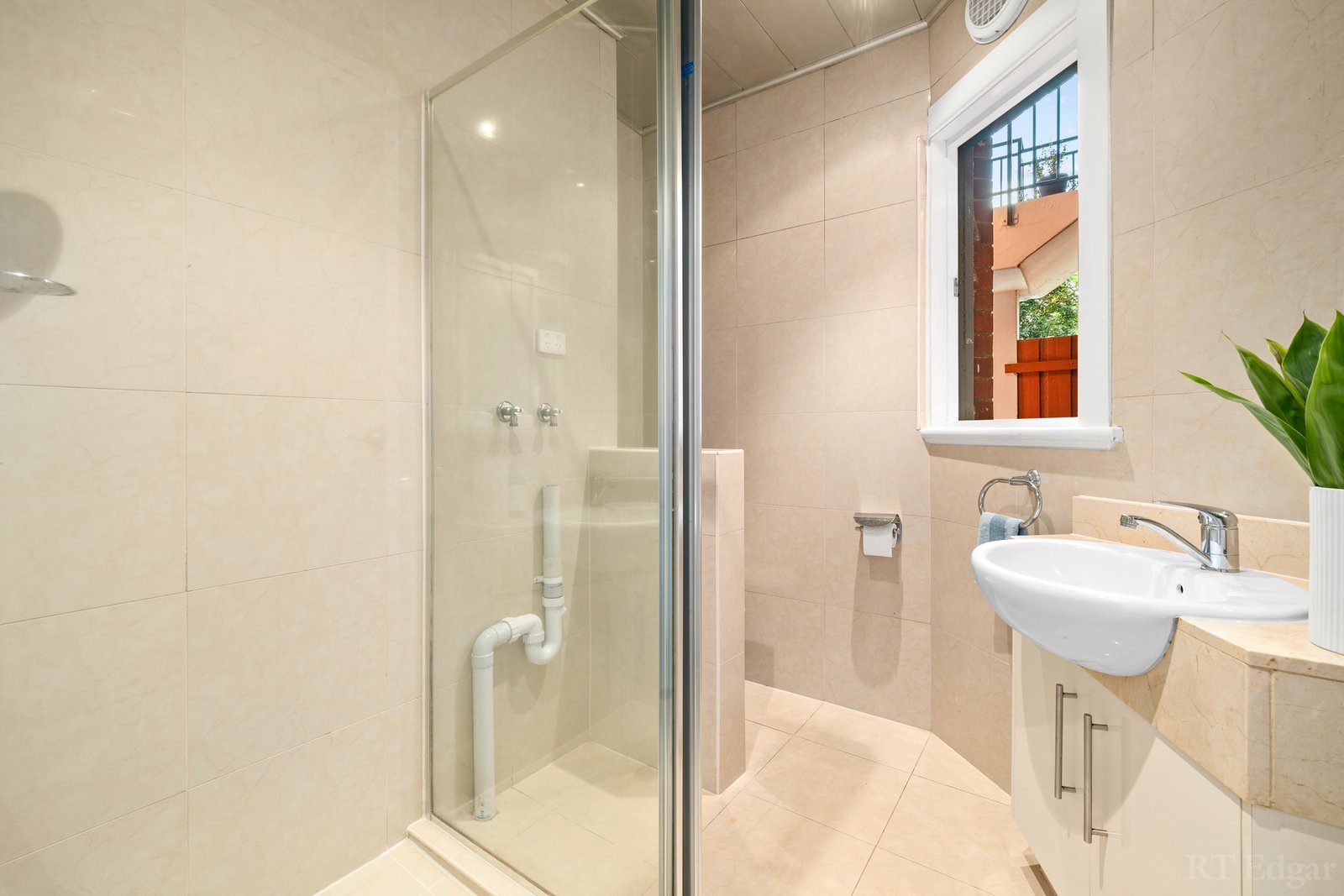 Real Estate and Property in 3/1 Tennyson Street, Elwood, VIC