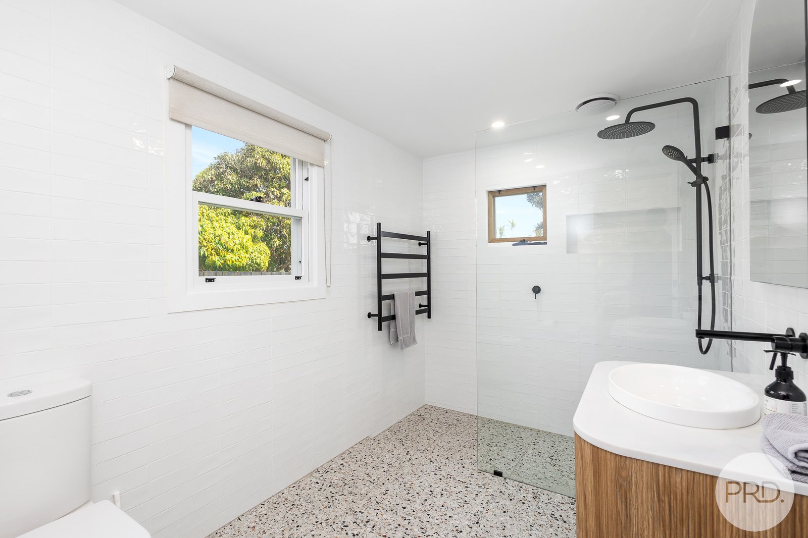 31 Tomaree Road SHOAL BAY 18