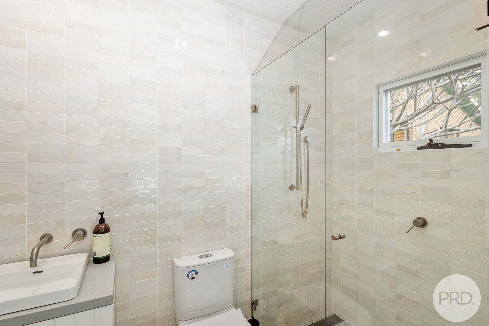 31 Tomaree Road SHOAL BAY 24