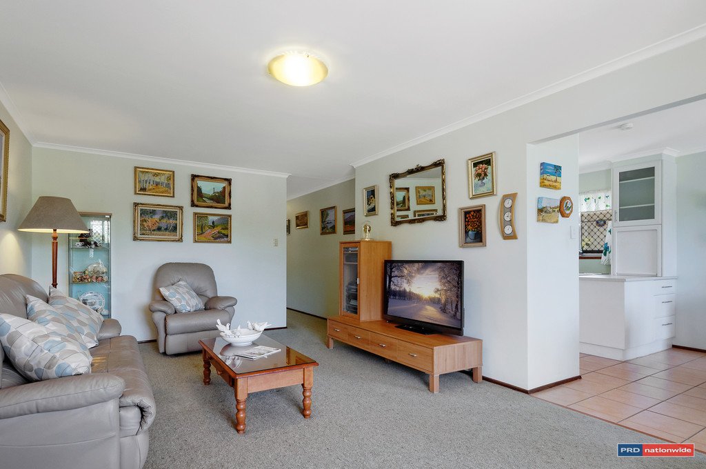 31 Warrina Crescent BURLEIGH WATERS 4