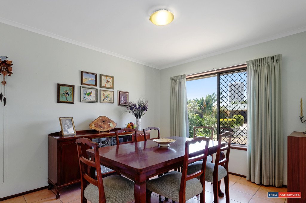 31 Warrina Crescent BURLEIGH WATERS 5