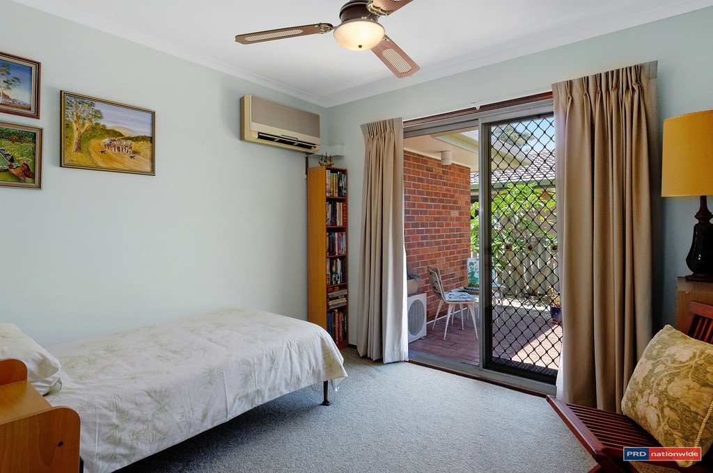 31 Warrina Crescent BURLEIGH WATERS 6