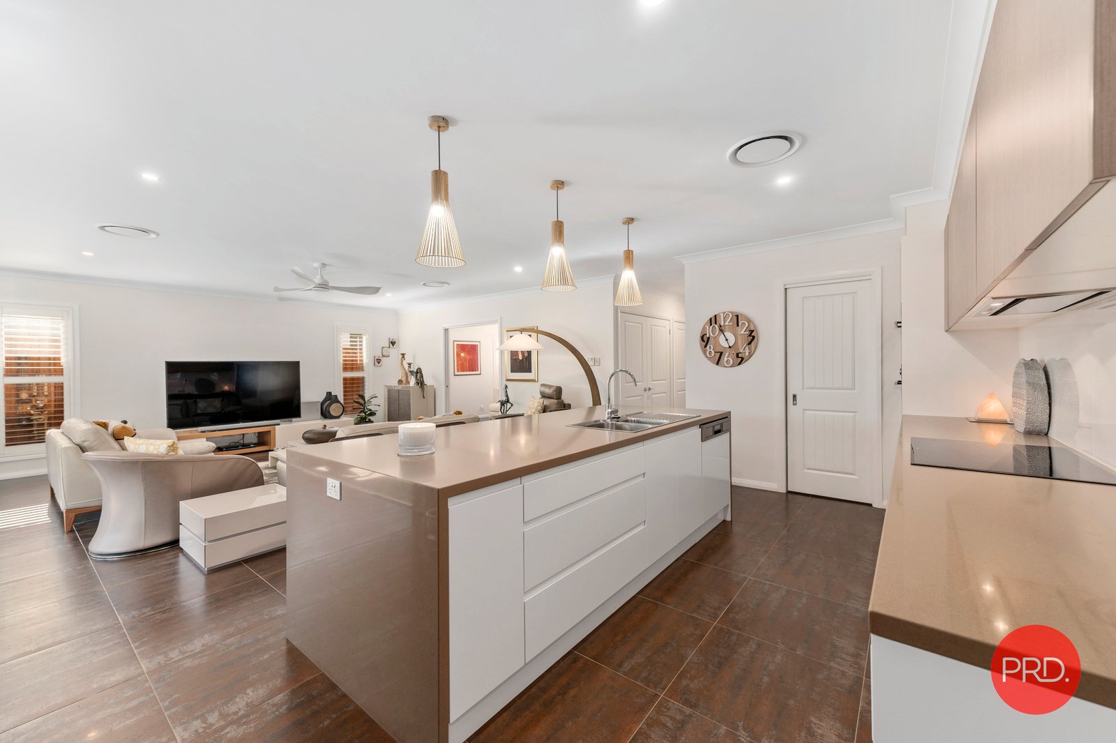 31 Watergum Close SAPPHIRE BEACH 8