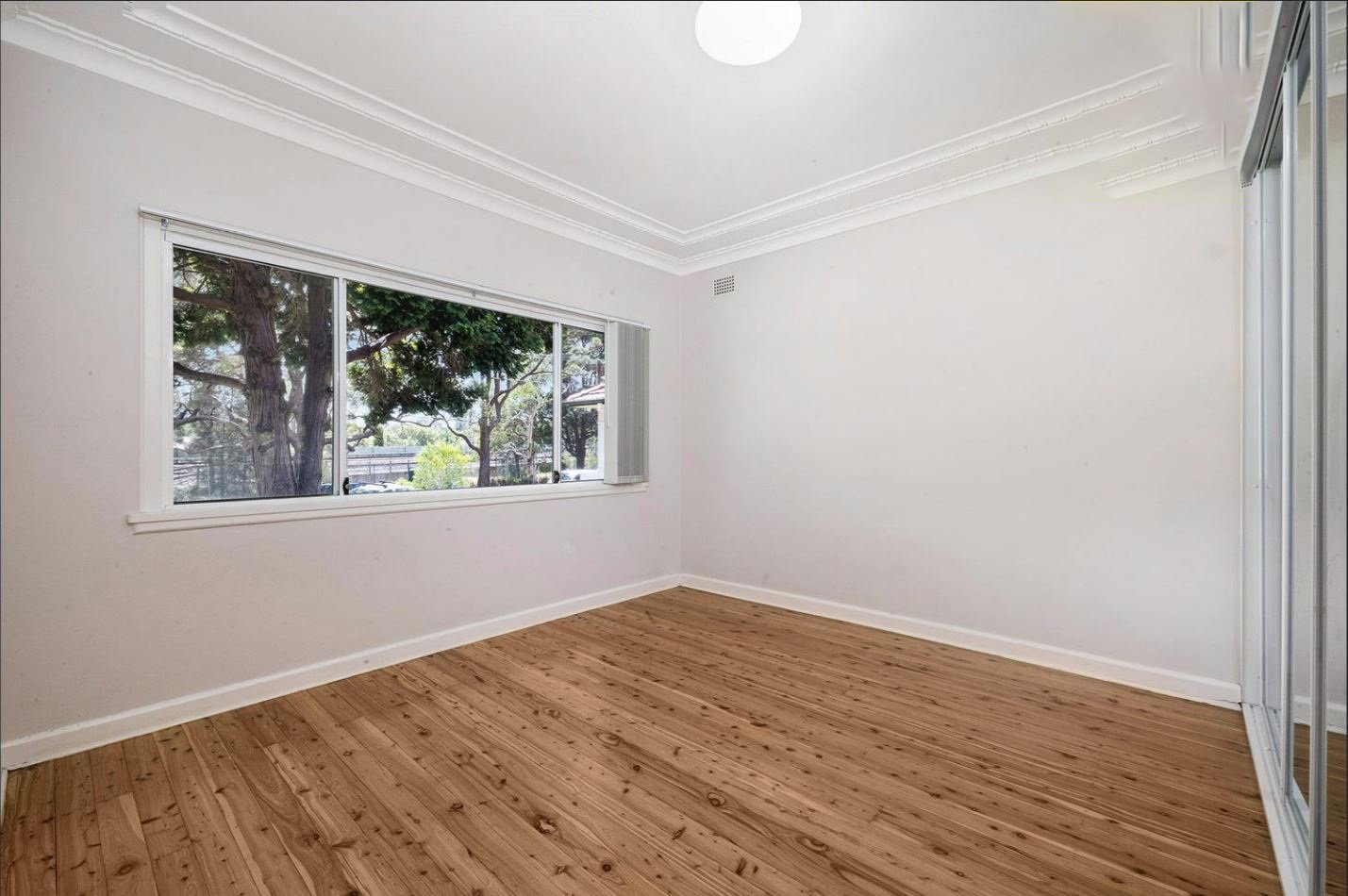 31 Webb Street RIVERWOOD 4