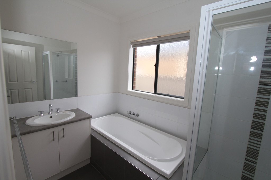31 Westcliffe Crescent SEBASTOPOL 14