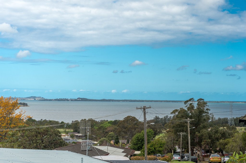31 Wybalena Ave KOONAWARRA 2