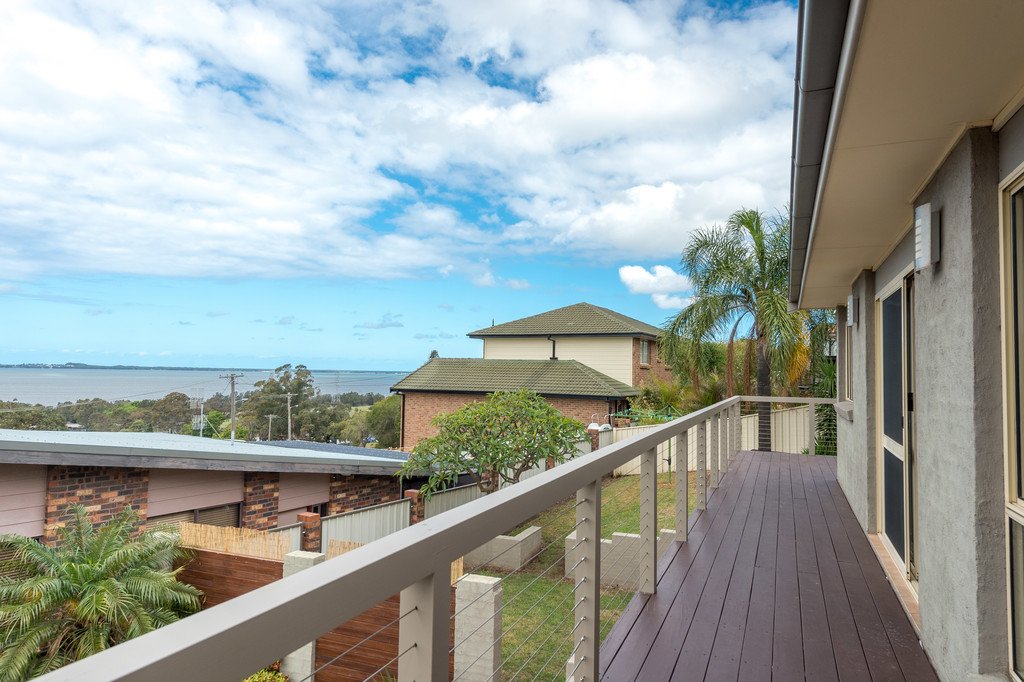 31 Wybalena Ave KOONAWARRA 9
