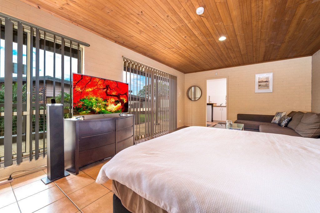31 Wybalena Ave KOONAWARRA 10